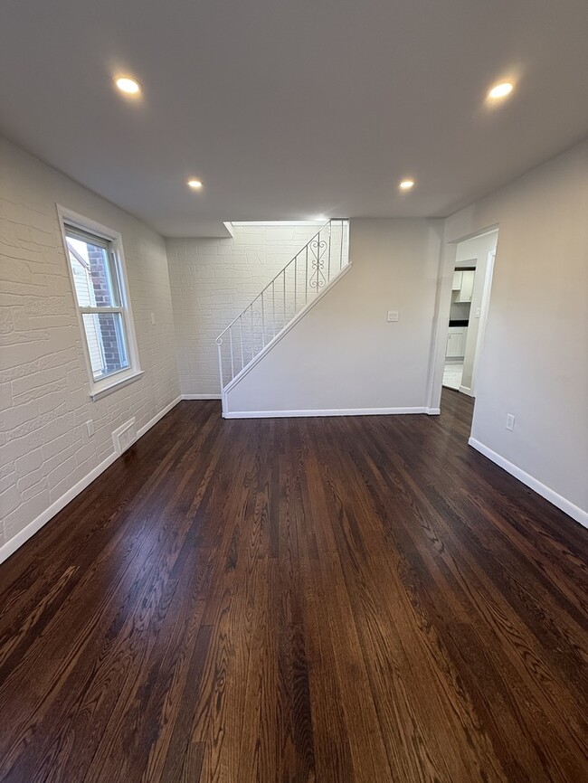 Photo - 520 Purce St