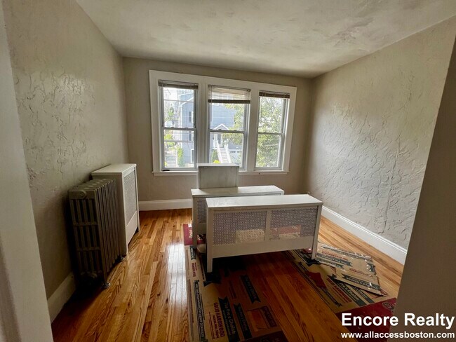 Photo - 169 Campbell Ave Unit 3