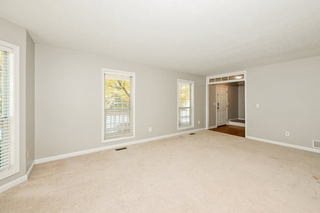 Photo - 2915 Emerson Lake Dr