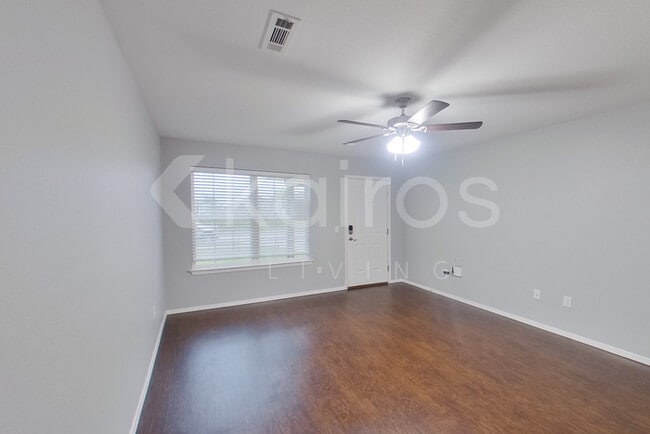 Photo - 5006 Thomas St