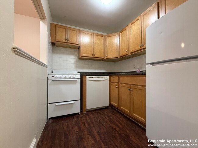 Photo - 93 Lancaster Ter