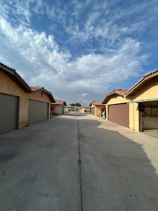 Photo - 8609 Lyn River Ct Unidad B
