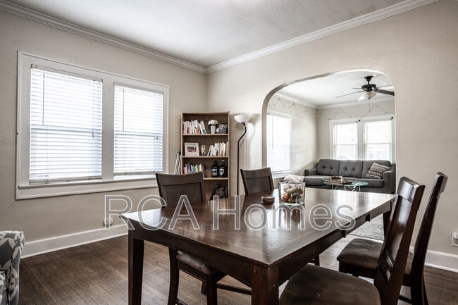 Photo - 3040 N College Ave