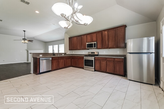 Photo - 2121 Juniper Dr