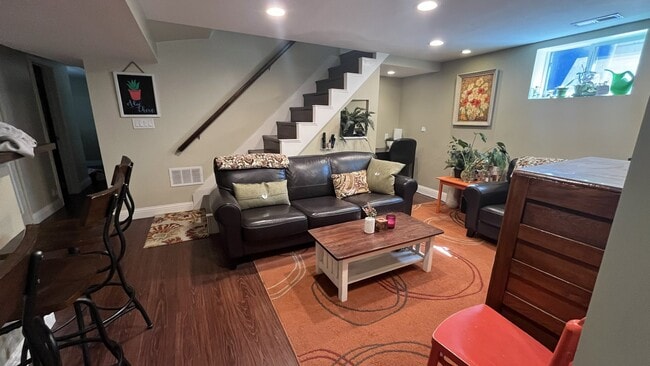 Photo - 1550 Ramona Ave