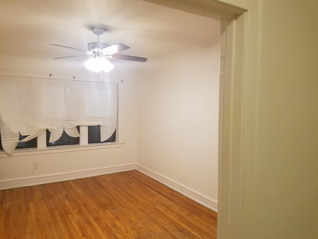 Photo - 1155 W 83rd St