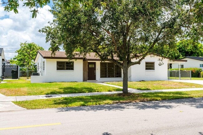 Photo - 19390 Whispering Pines Rd