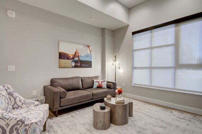 Photo - 110 W Beall St Unidad FL1-ID1339963P