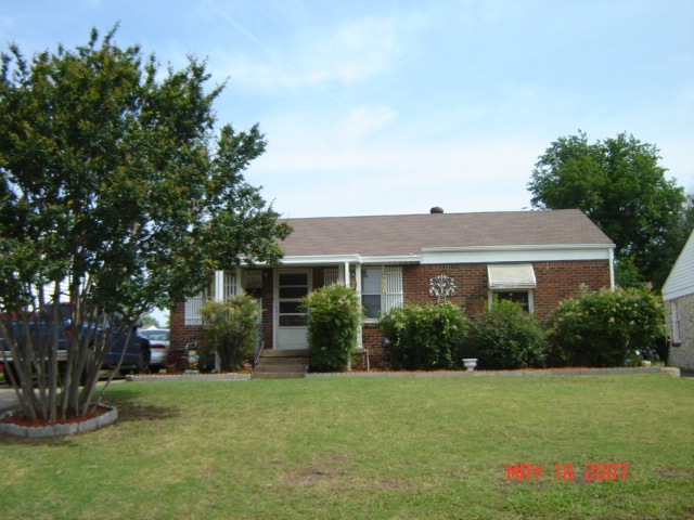 Building Photo - 129 W Lilac Ln Rental