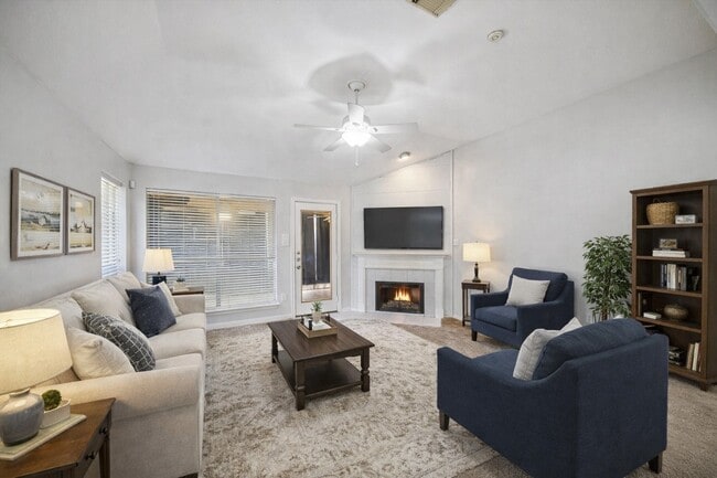 Photo - 1722 Red Oak Terrace