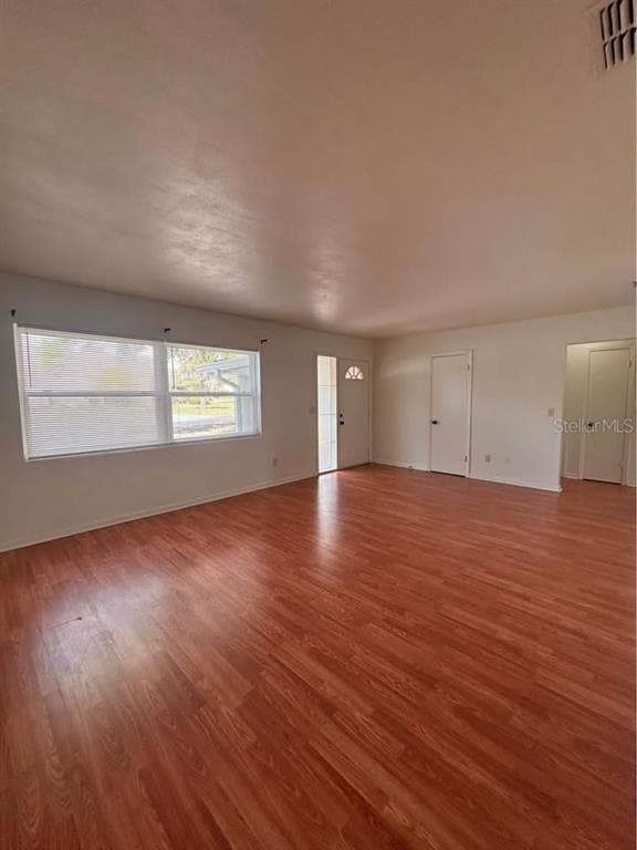 Photo - 1487 Otten St