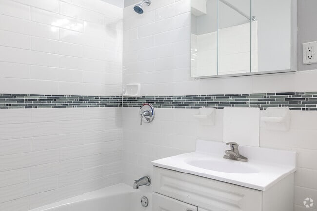 Bathroom - Executive House