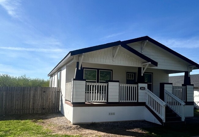 Building Photo - 2 Bedroom\2 Bath Country Home in Modesto