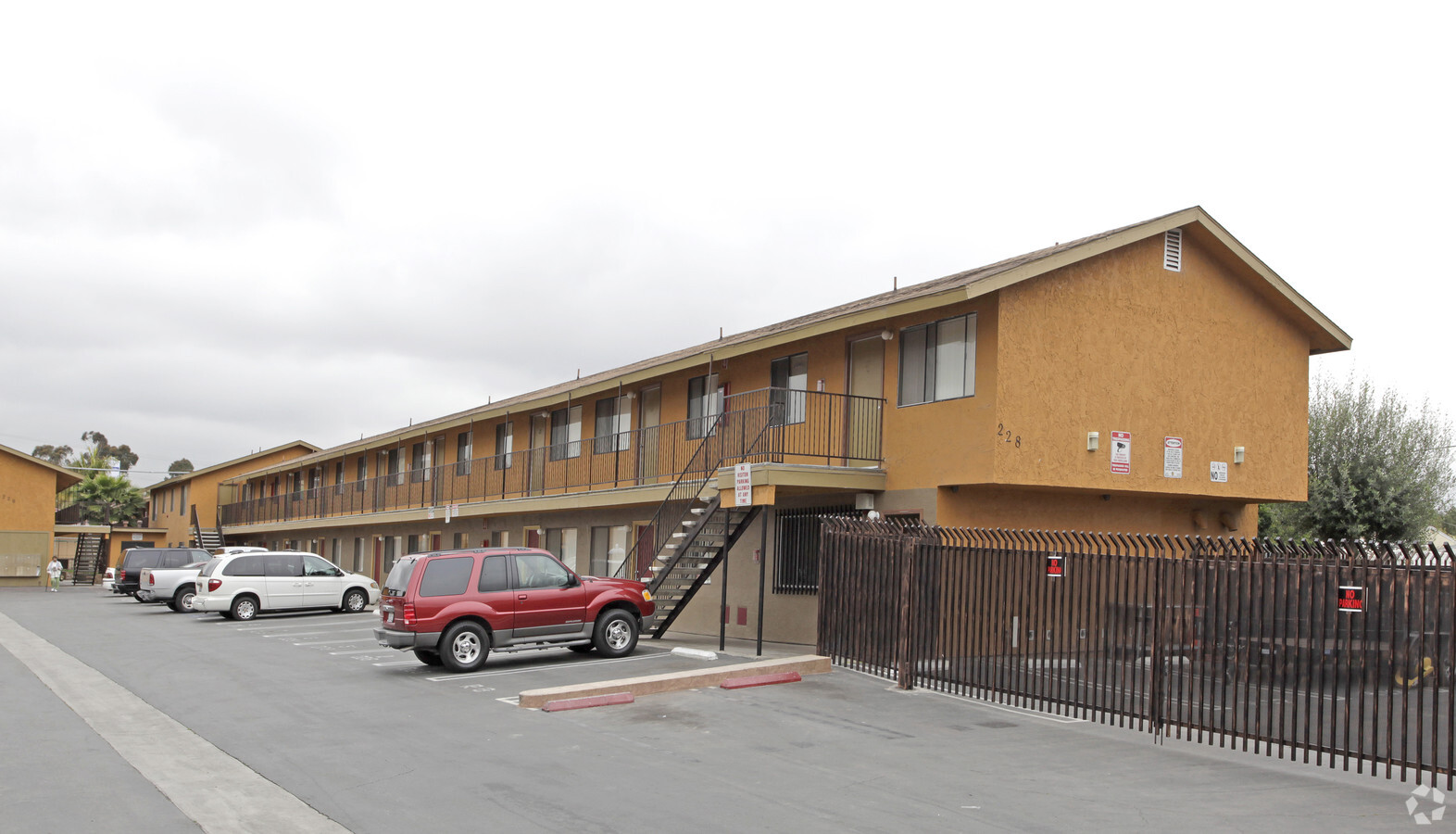 Sycamore Terrace Apartments - Sycamore Terrace Apartments