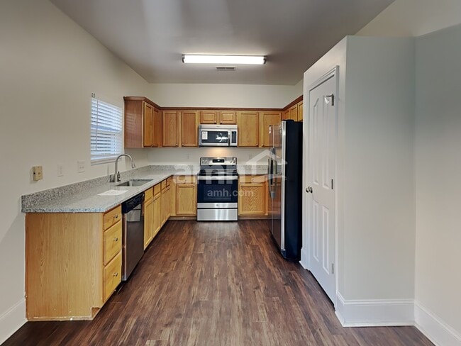 Photo - 2003 Moonstone Ln