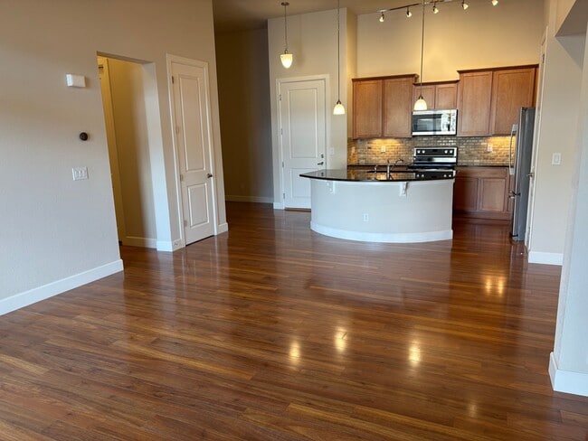 Photo - 301 Inverness Way S Unidad 308