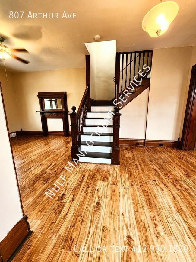 Photo - 807 Arthur Ave