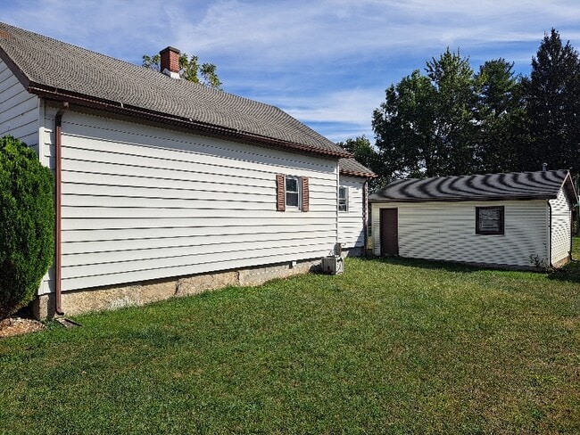 Photo - 718 Center St