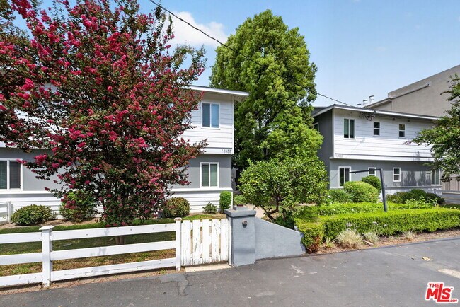 Photo - 13553 Moorpark St Unit 1
