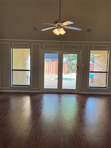 Photo - 2907 Sweet Briar St