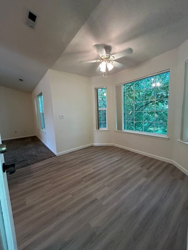 Photo - 10054 W Garverdale Ln Unit 619-202