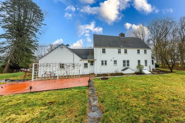 Photo - 1670 Hartford Tpke