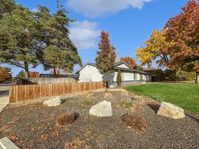 Photo - 4727 Arrowhead Way