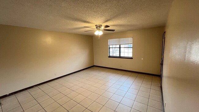 Photo - 1208-1210 N Nashville Place Unit 1208