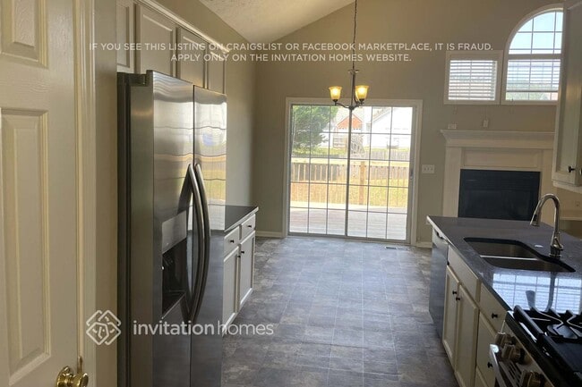 Photo - 2014 Santenay Dr S W