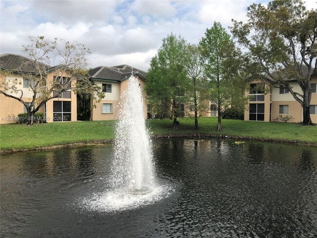 Building Photo - 9855 Westview Dr Unit 715