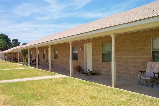 Country Place Apartments - Country Place Apartments