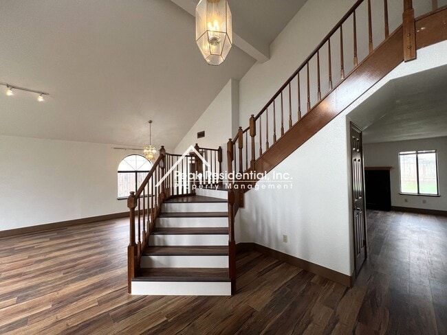 Photo - Spacious 4bd/3ba Elk Grove Home!