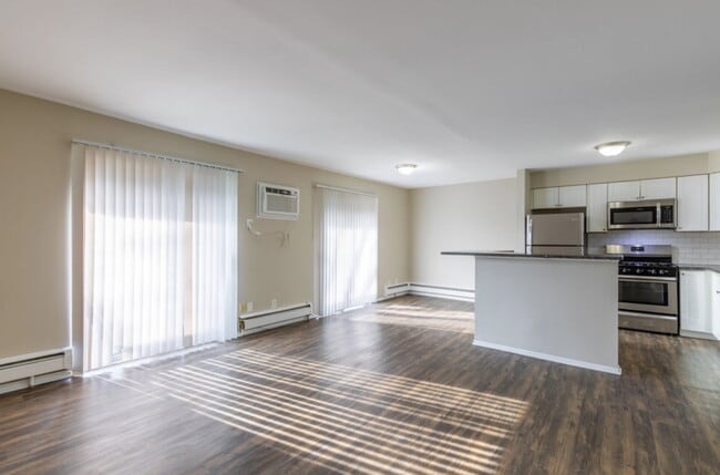 23700 W Warren Ave Unit 7044
