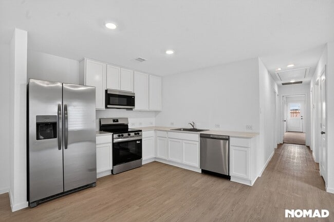 Photo - 401 Hill Rd