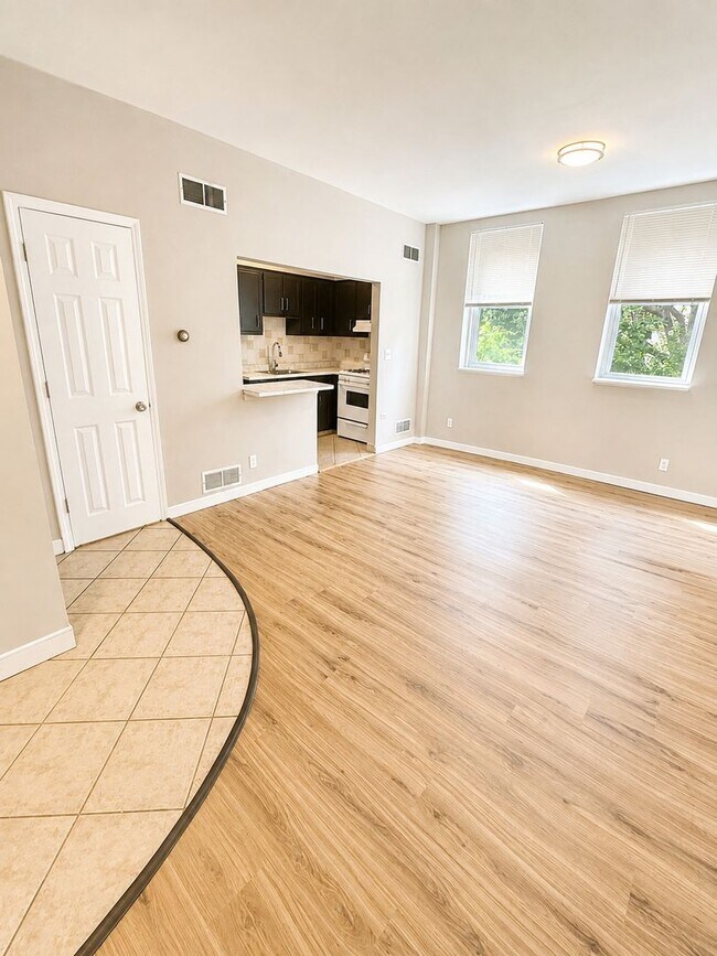 321 Ella St Unit 5