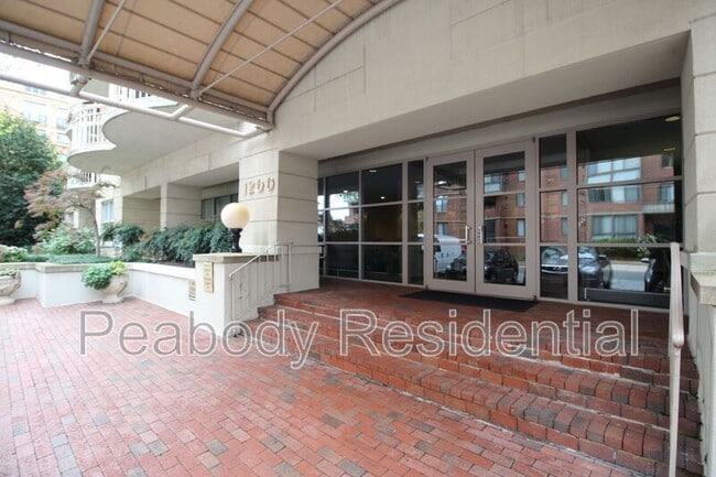 Building Photo - 1200 Braddock Pl