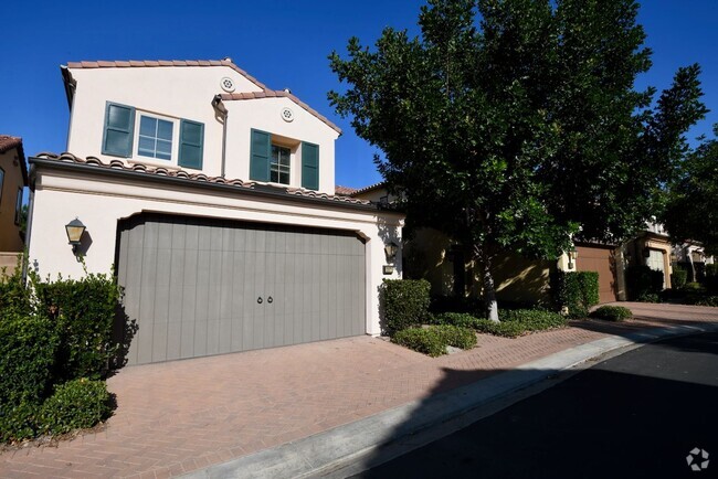 Building Photo - Stonegate 4 bedroom, 3 bath home in great ...