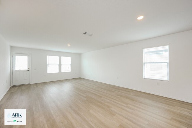 Photo - 11915 Cink Dr
