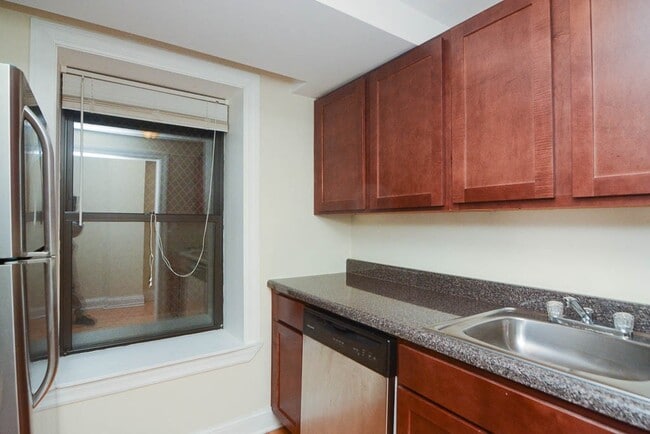 Photo - 1314 N Dearborn St Unit 201