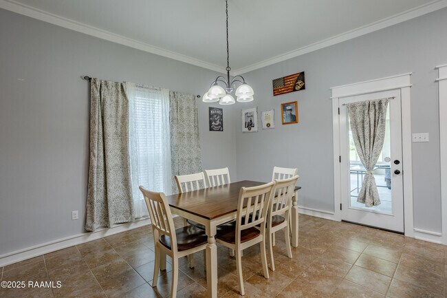 8946 Rue Blanc