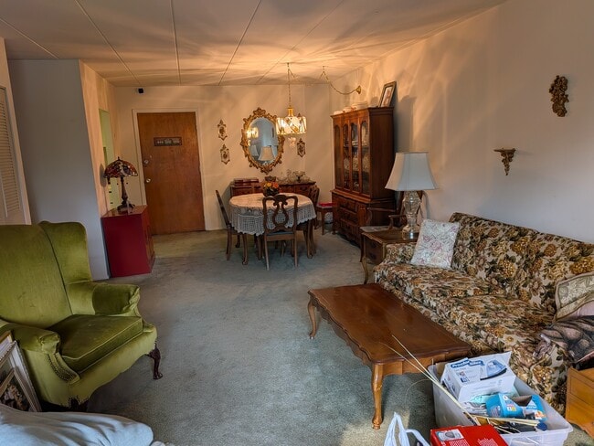 Photo - 33 W Chester Pike Unit B-10