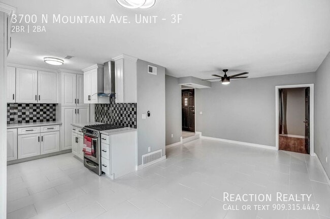 Photo - 3700 Mountain Ave N
