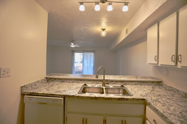 Photo - 365 W Illinois Ave