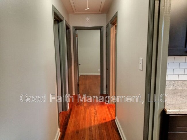 Photo - 3105 Old Louisville Rd