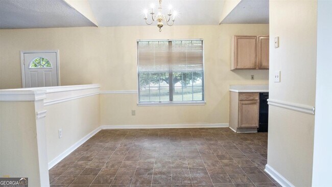 Photo - 872 Asbury Trail