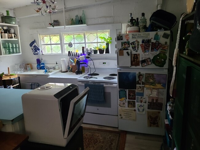 Photo - 145 Mell St Unidad D