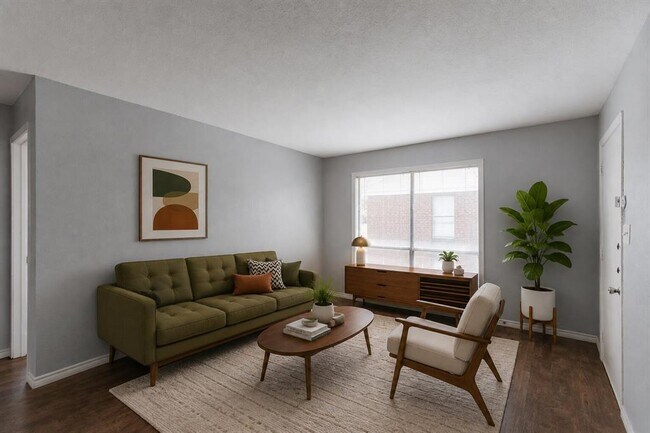Photo - 100 Uhland Rd