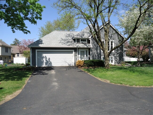 Photo - 7540 W 111th St Casa