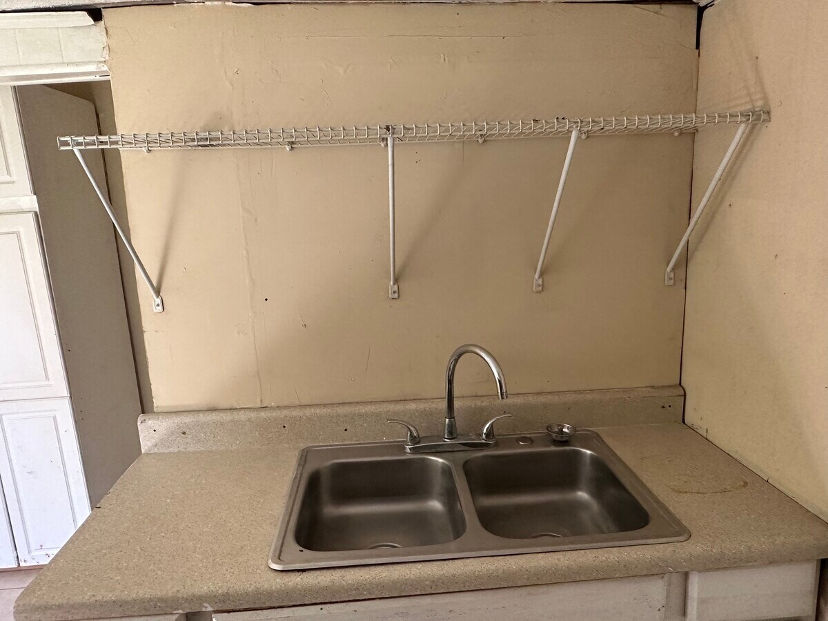 Photo - 1719 Fairfax St Casa