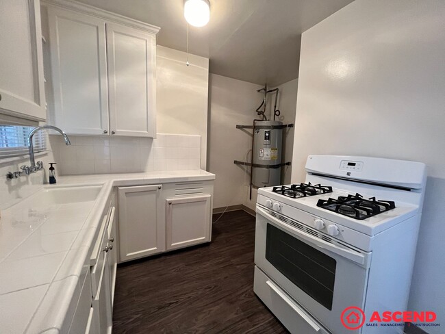 Photo - 3 Bedroom | 1 Bathroom - Bakersfield, CA